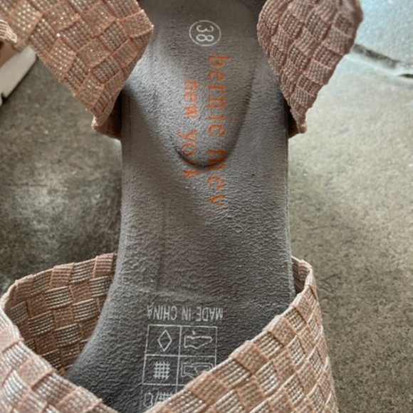 Bernie Mev August Sandals - Picture 2 of 6